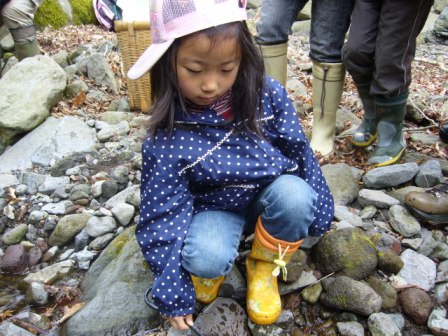 2009ヤマメ稚魚放流親子15